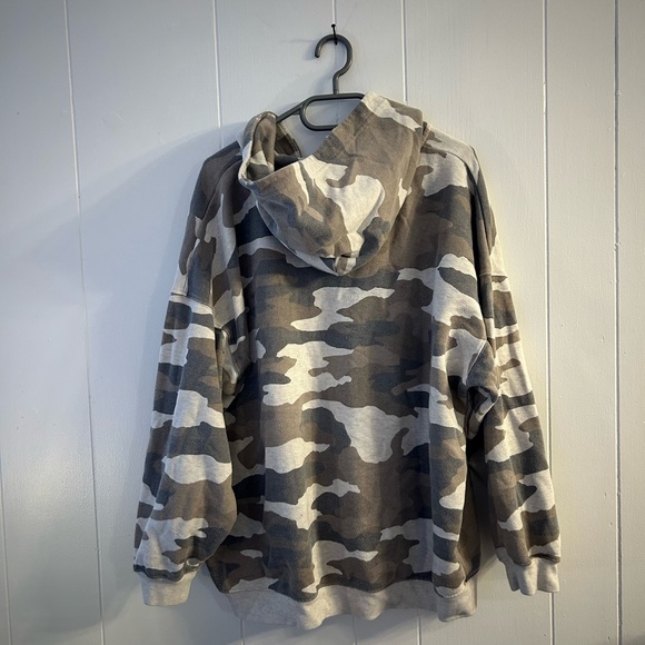 Aerie camo hoodie - Picture 4 of 4